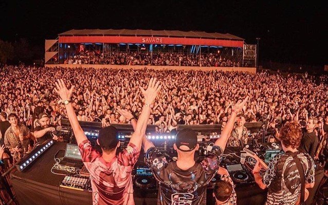 Οι WhoMadeWho live στο αίθριο του Μουσείο Μπενάκη